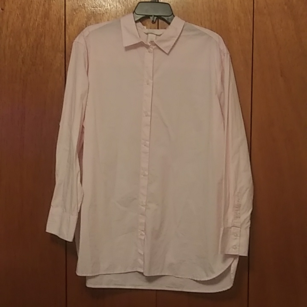 H&M Dress Shirt. Size M. Color Light Pink.